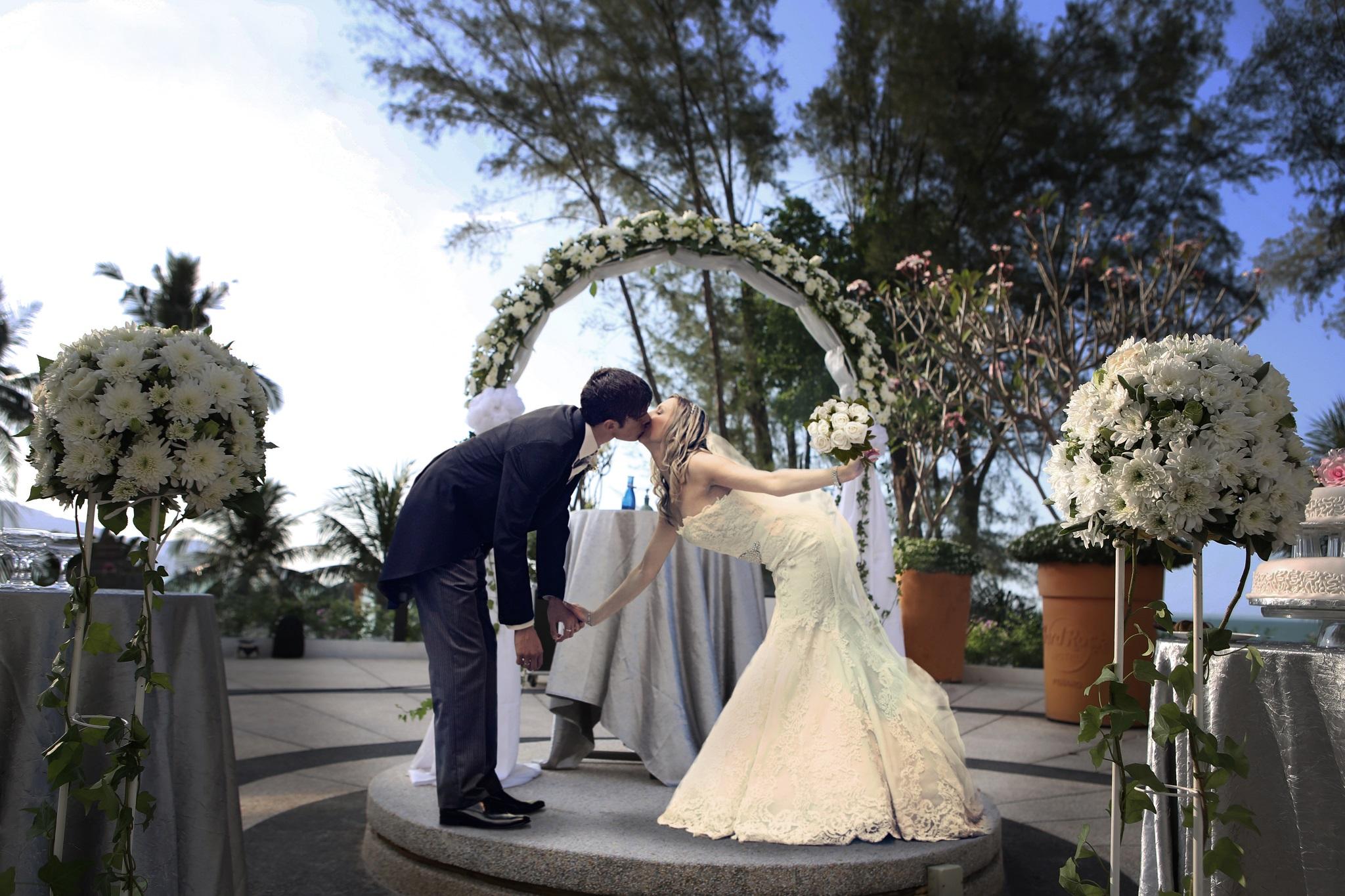 Hard Rock Hotel Penang Batu Ferringhi Esterno foto A Christian wedding in Malaysia