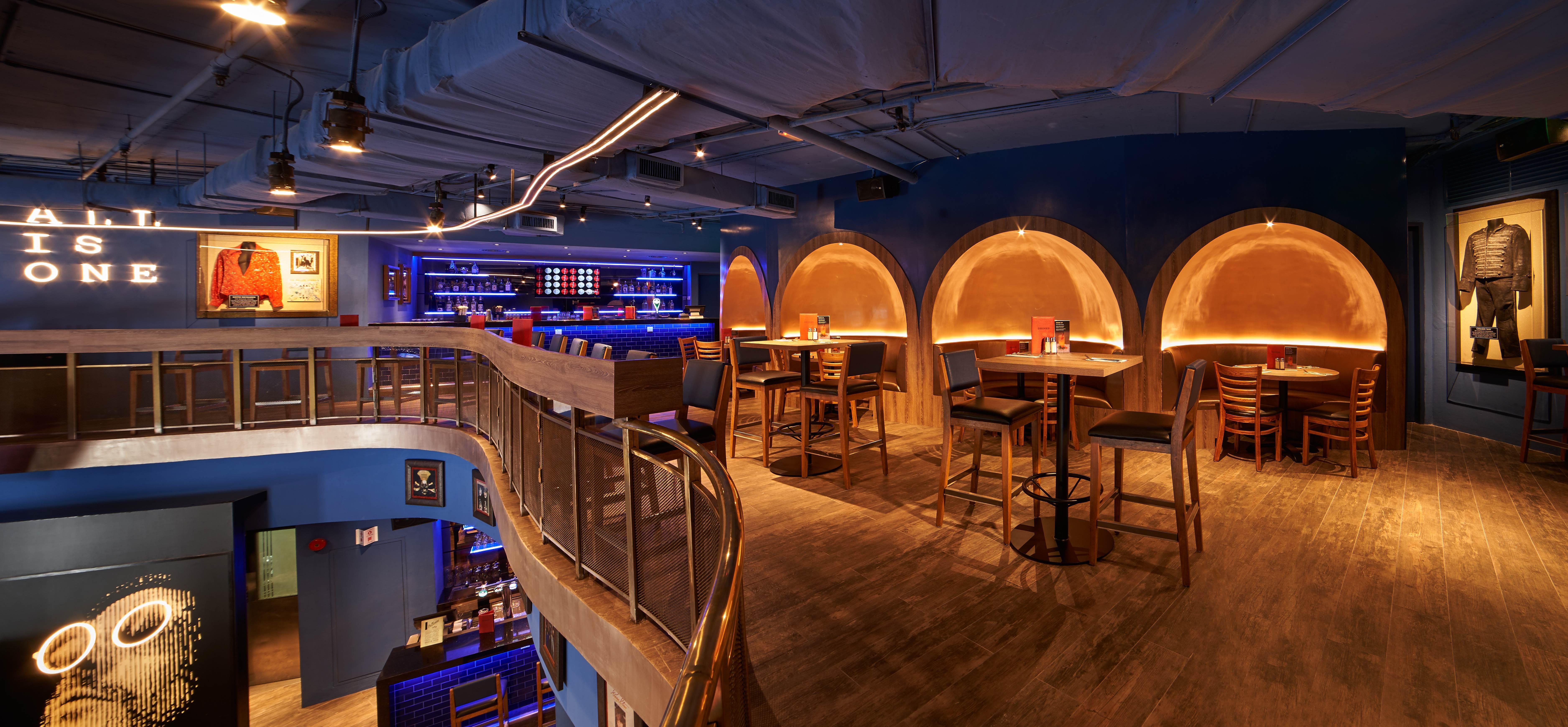 Hard Rock Hotel Penang Batu Ferringhi Esterno foto The interior of the bar