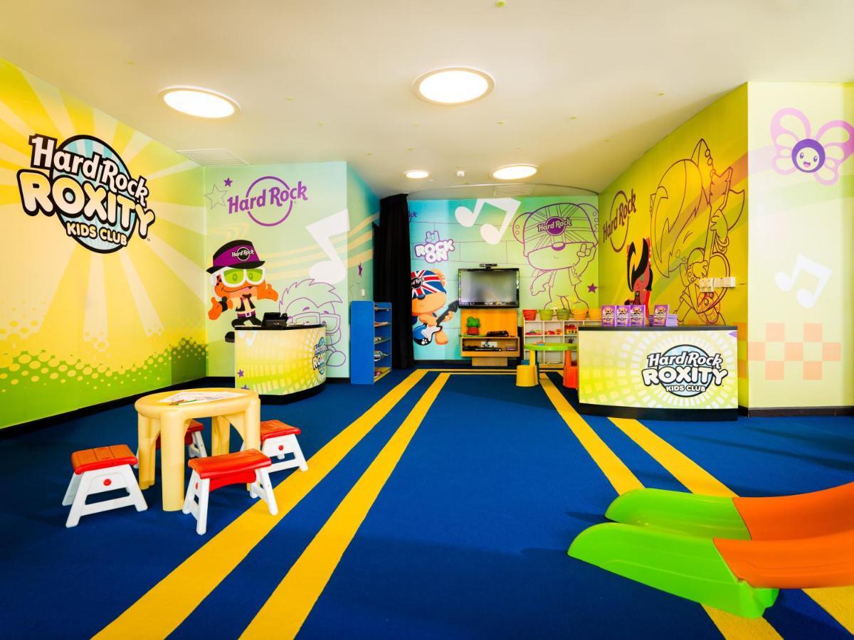 Hard Rock Hotel Penang Batu Ferringhi Esterno foto Hard Rock Hotel's Kidz Club